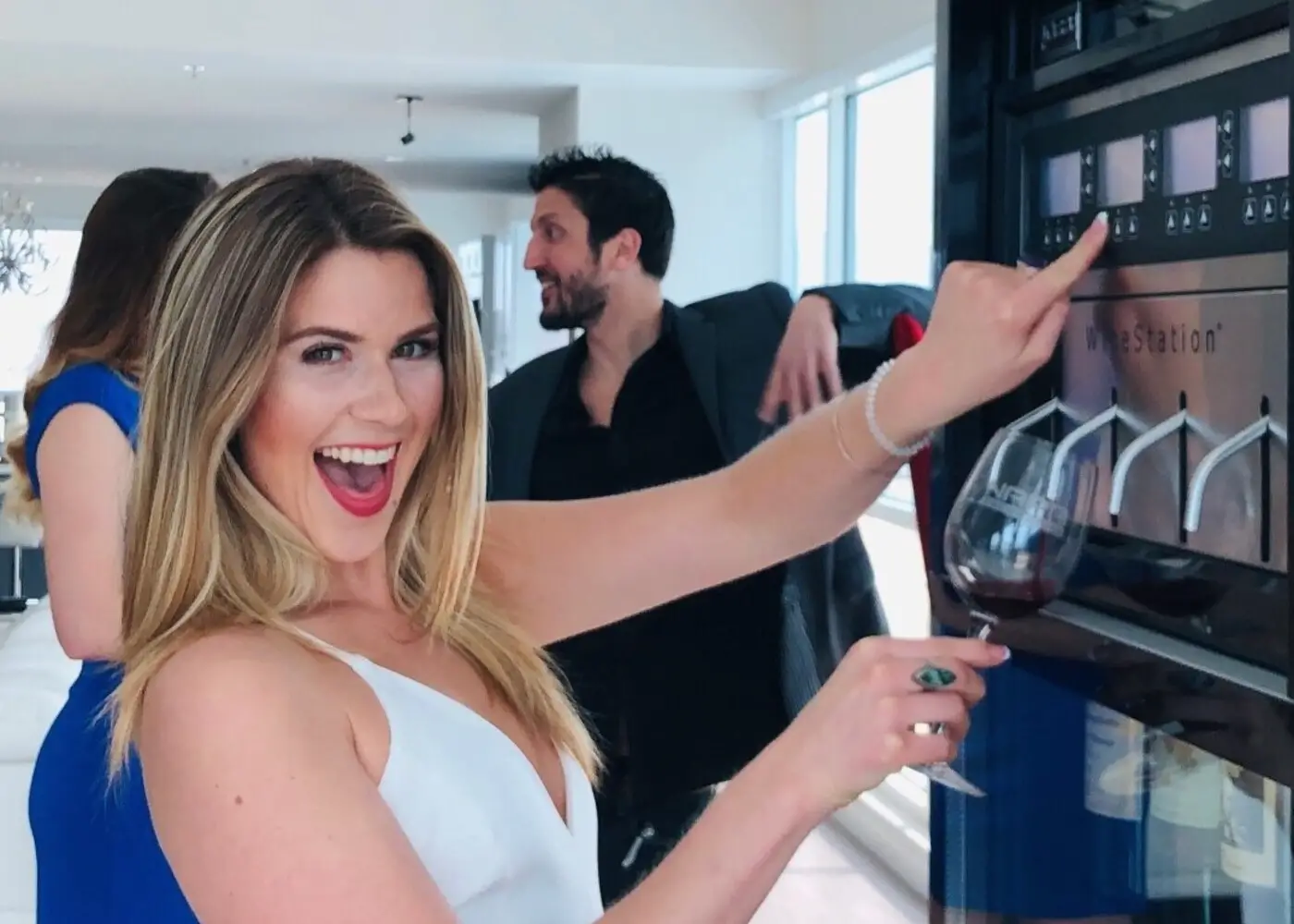 How Can Wine Bar Dispensing Systems Improve Efficiency?