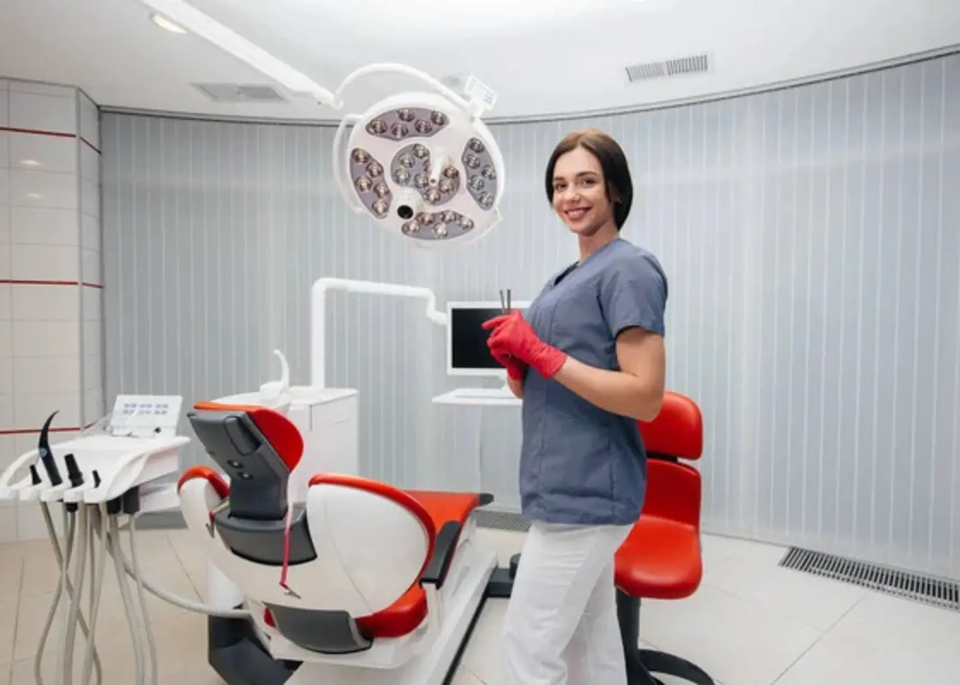 Why Choosing the Right Dental Clinic in Dubai Matters for Your Oral Health